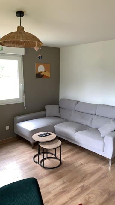 Appartement Lumineux De 60M2 Guer Exterior foto